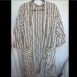 Universal Thread One Size Fits Most Cardigan/Cover Up